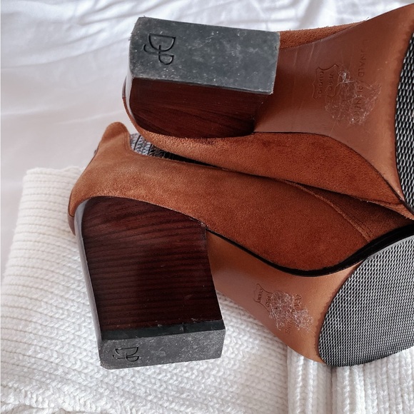 Donald Pliner Vale suede ankle boots - Picture 13 of 13